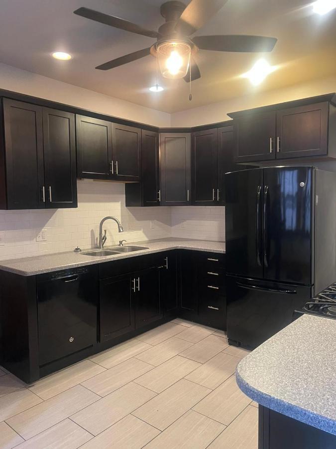 Cool And Affordable Apartment غاليسبورغ المظهر الخارجي الصورة